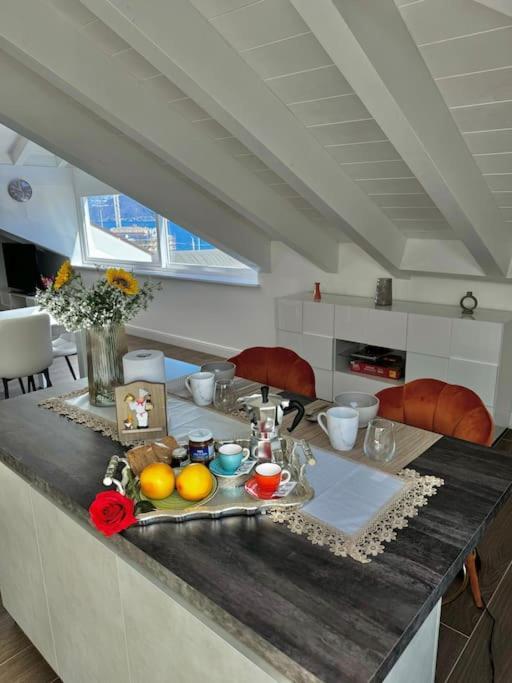 Apt. Aries - Penthouse Menaggio Exteriér fotografie